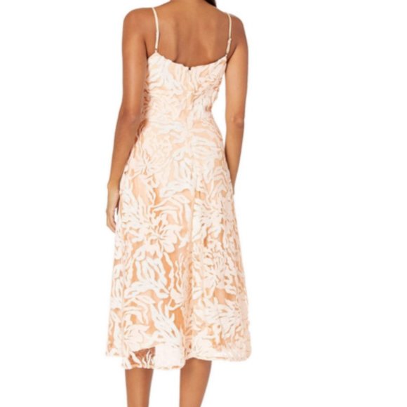 Dress the Population Womens Layla Sweetheart Fit and Flare Midi Dress(72) - Picture 3 of 4